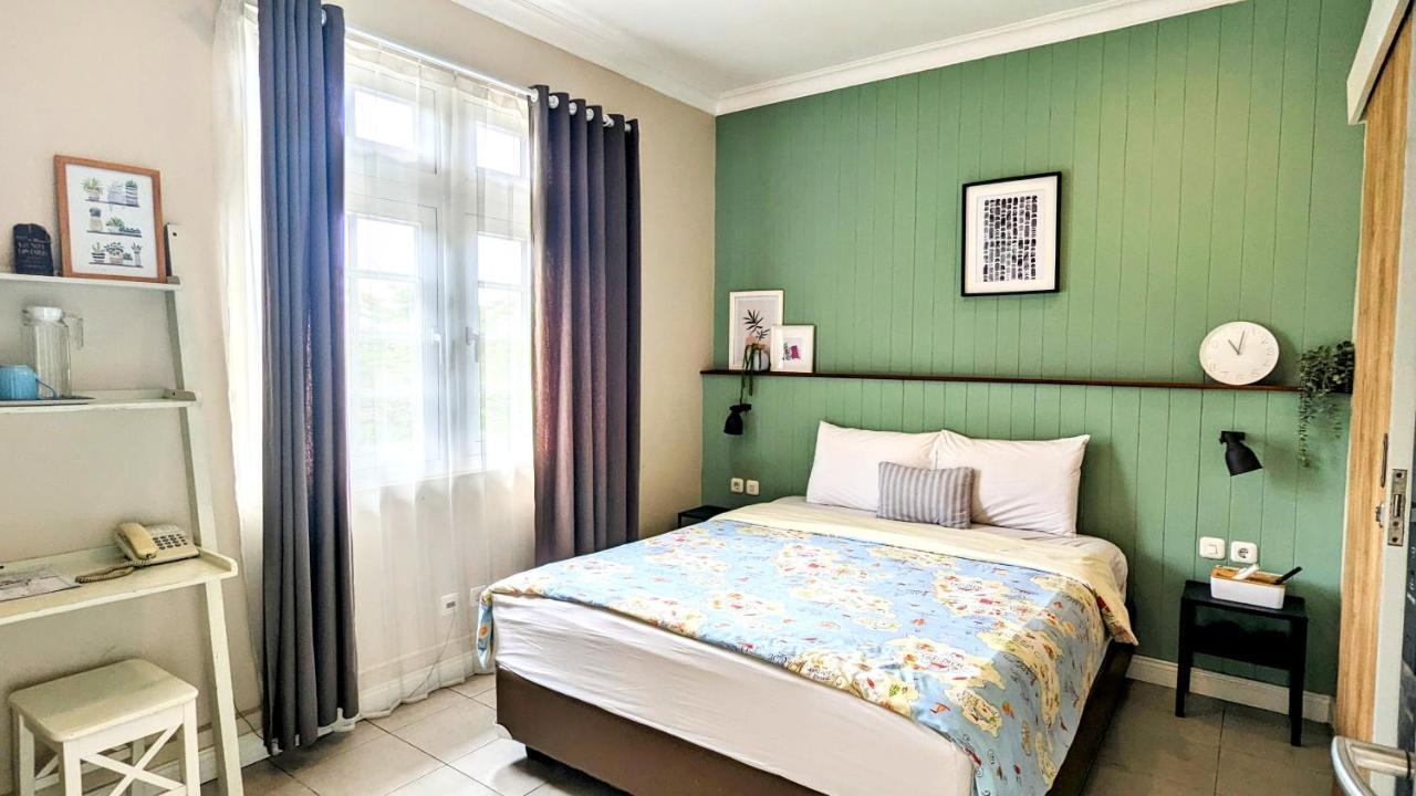 Cottonwood Bed & Breakfast House Bandung Exterior foto